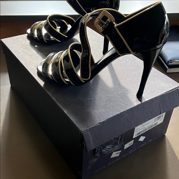Prada Black and Cream Patent Leather Heels - Picture 3 of 4